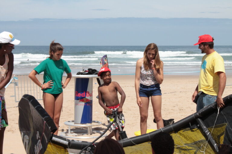 kitesurf group lesson in lisbon