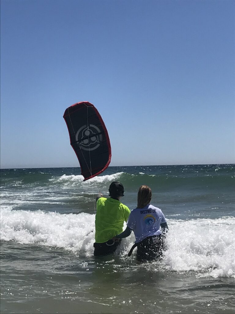 beginner lesson for kitesurfing in lisbon